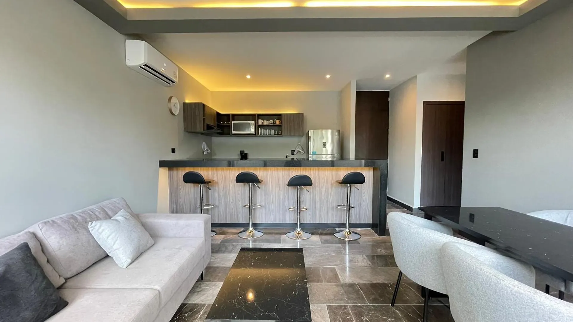 Escape Romantico De Ensueno Con Vista Al Cielo Merida Apartment