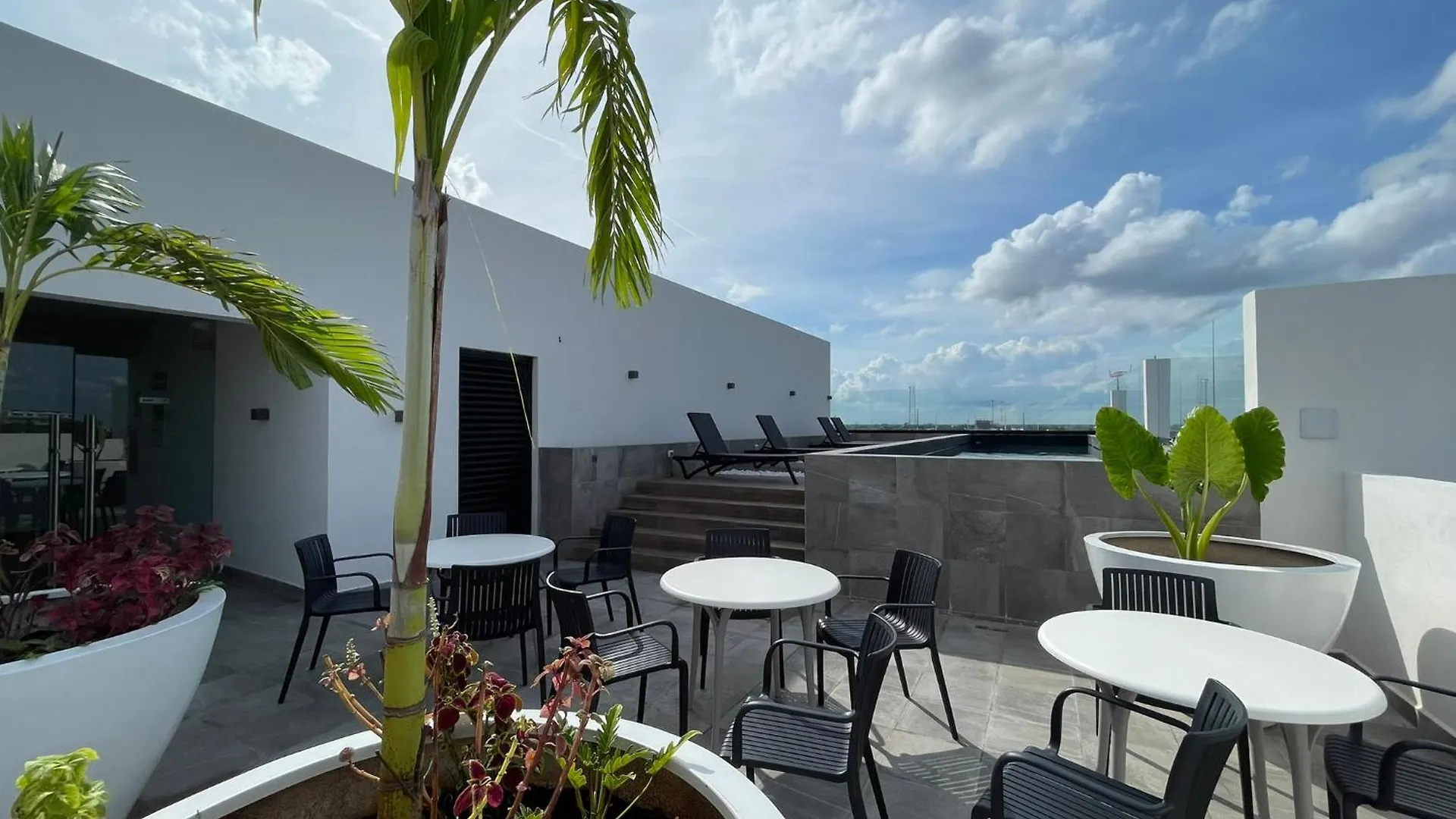 Escape Romantico De Ensueno Con Vista Al Cielo Merida Mexico